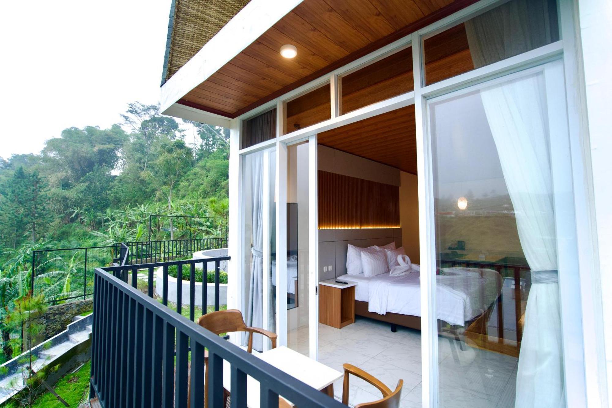 Gulala Azana & Guci Lodge *