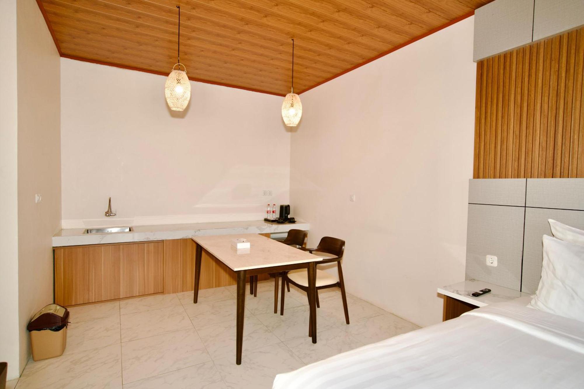 Lodge Gulala Azana & Guci Tegal (Central Java)