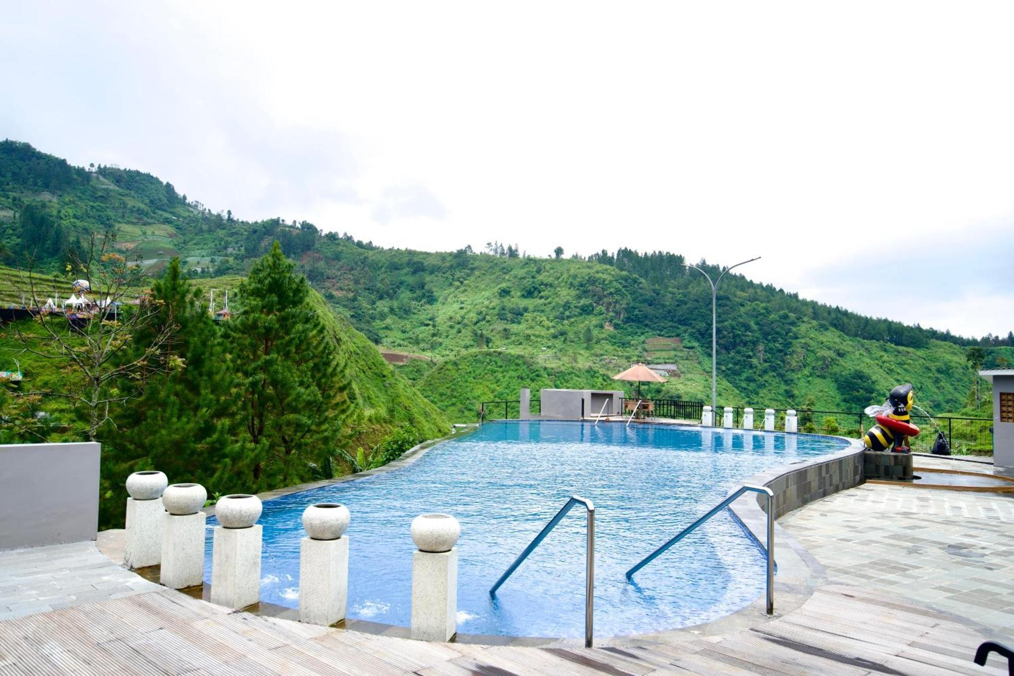 Lodge Gulala Azana & Guci *