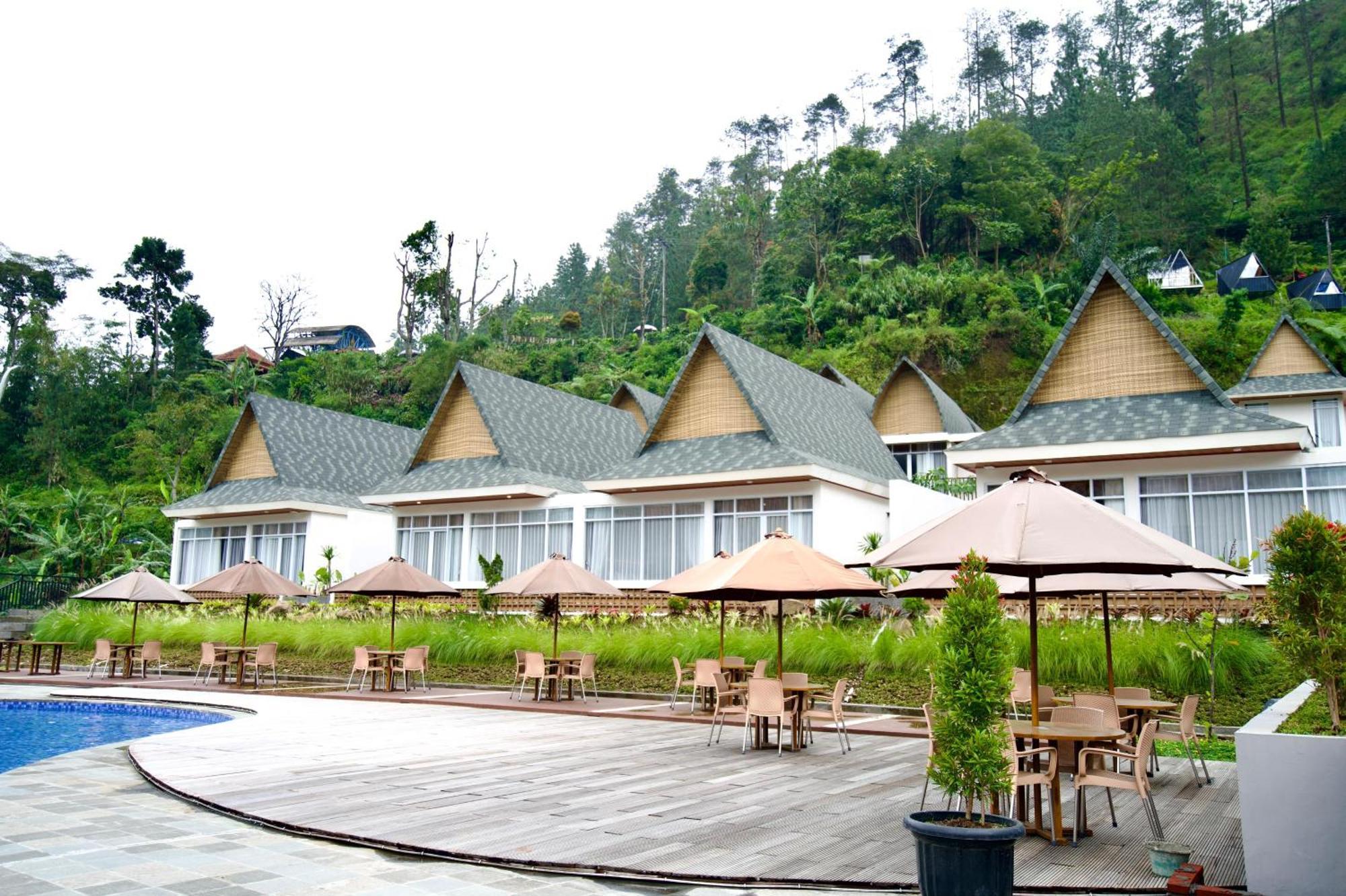 Lodge Gulala Azana & Guci *
